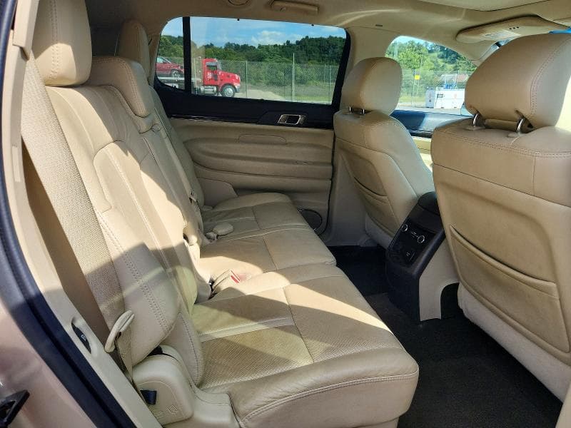 2017 LINCOLN MKT 11