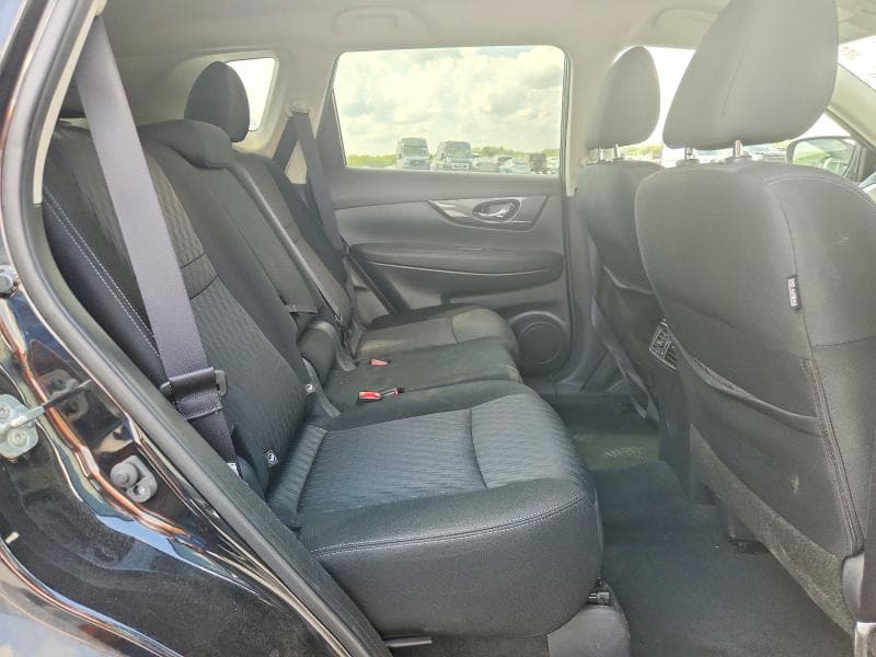 2018 NISSAN ROGUE SV 10