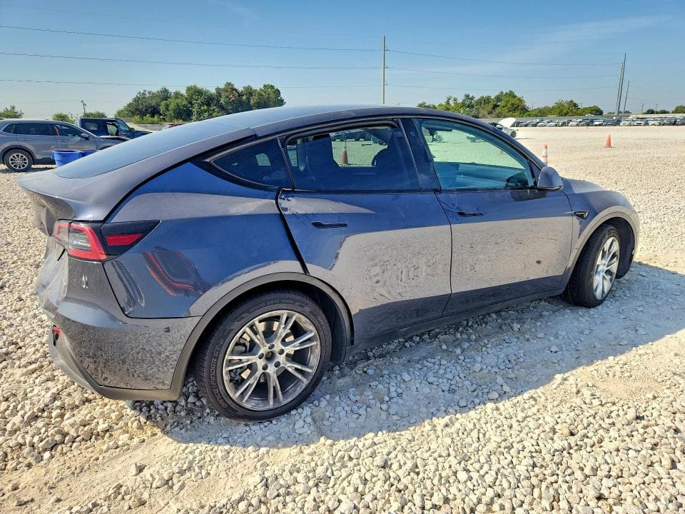 2023 TESLA MODEL Y 3