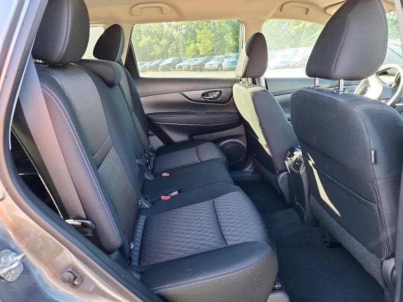 2019 NISSAN ROGUE SV 11