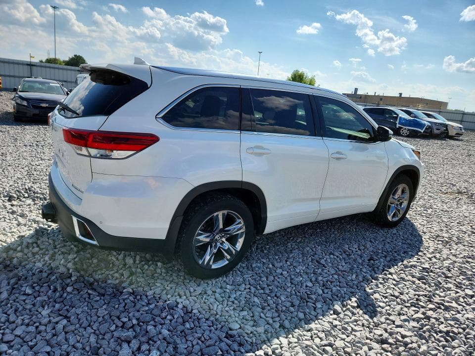 2019 TOYOTA HIGHLANDER LIMITED PLATINUM 3