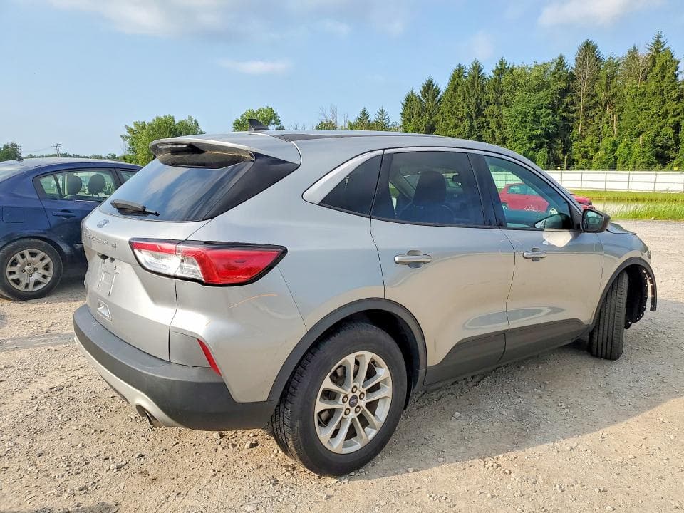 2022 FORD ESCAPE SE 3