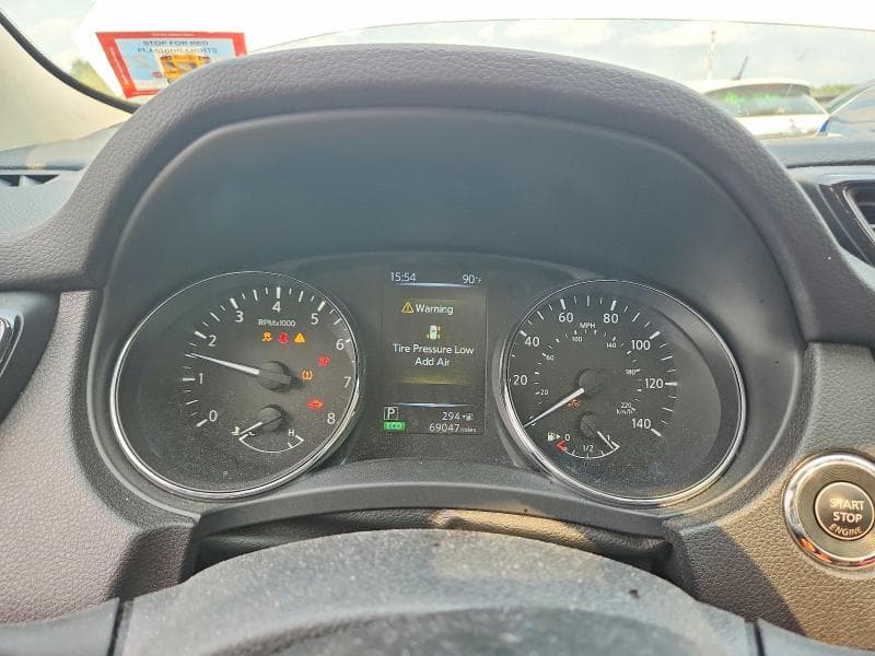 2017 NISSAN ROGUE SV 9