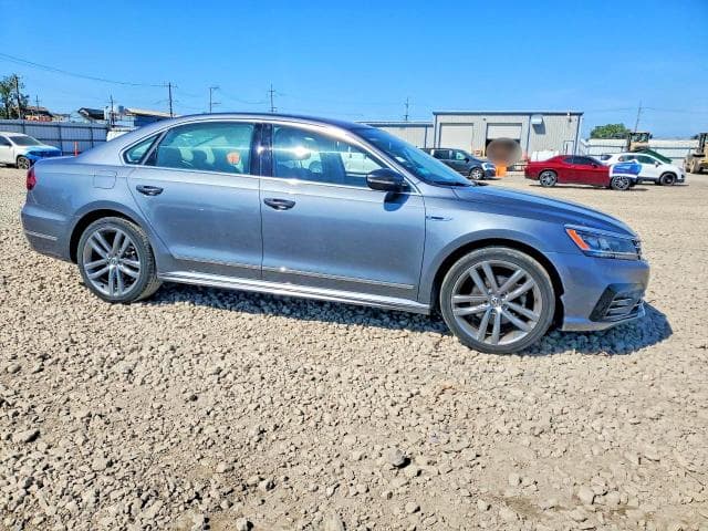 2017 VOLKSWAGEN PASSAT R-LINE 4