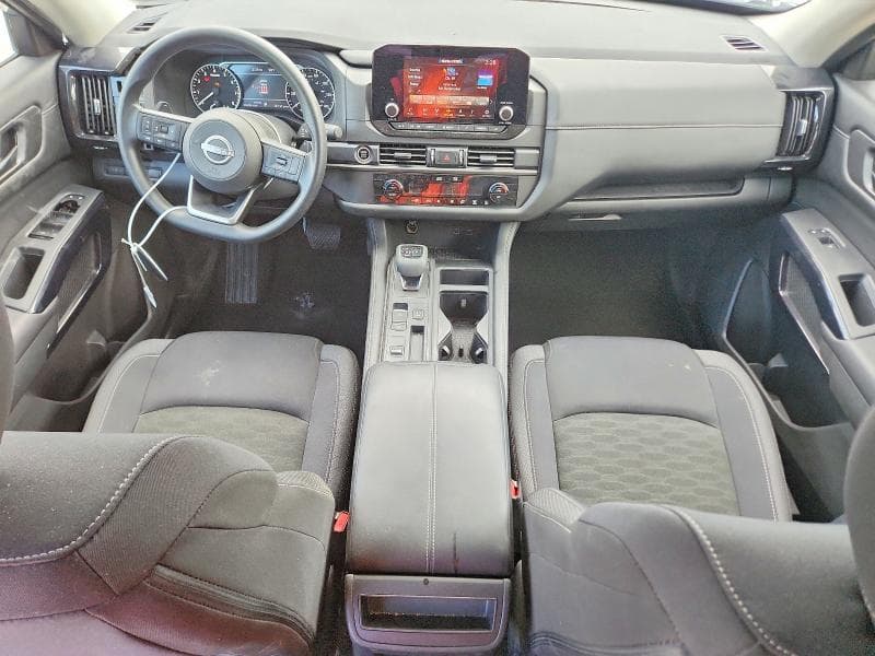 2024 NISSAN PATHFINDER S 8