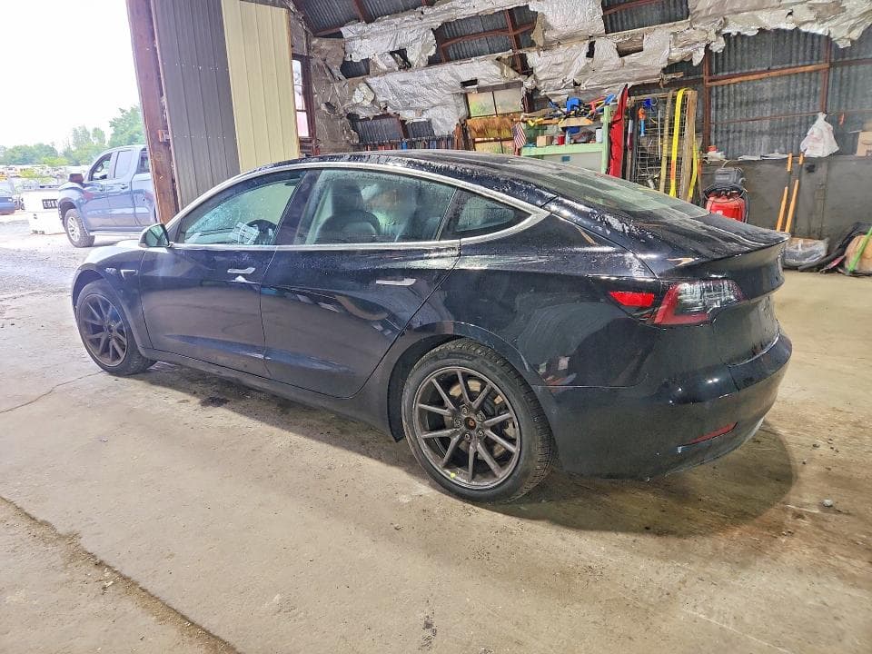 2018 TESLA MODEL 3 2