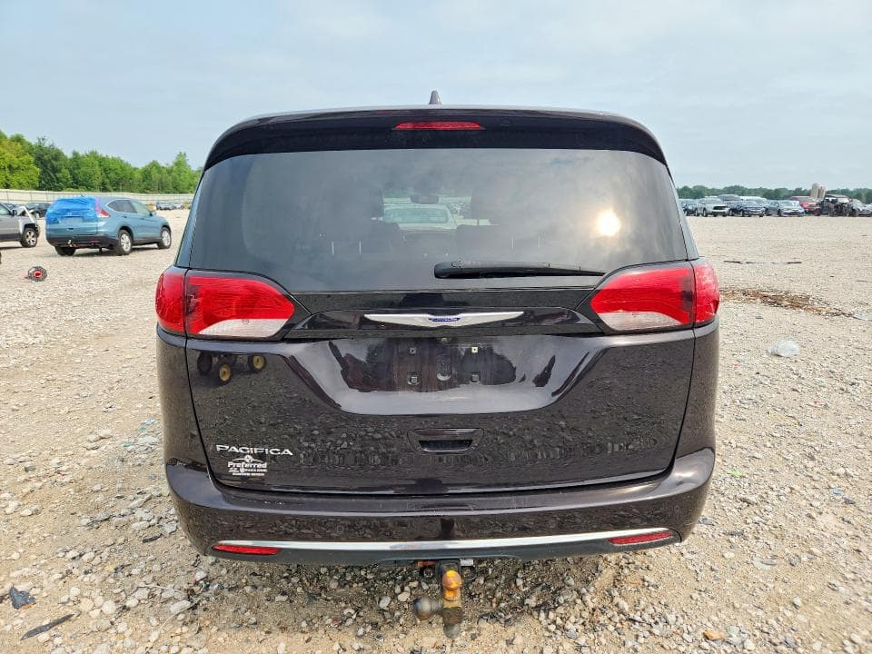 2019 CHRYSLER PACIFICA TOURING L 6