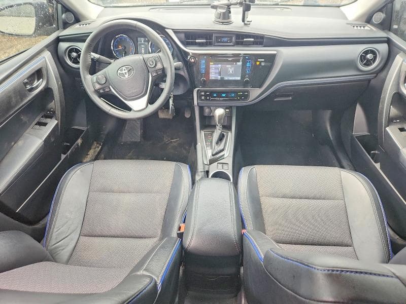 2017 TOYOTA COROLLA SE 8