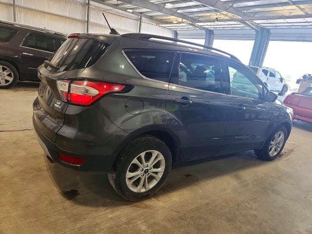2018 FORD ESCAPE SE 3