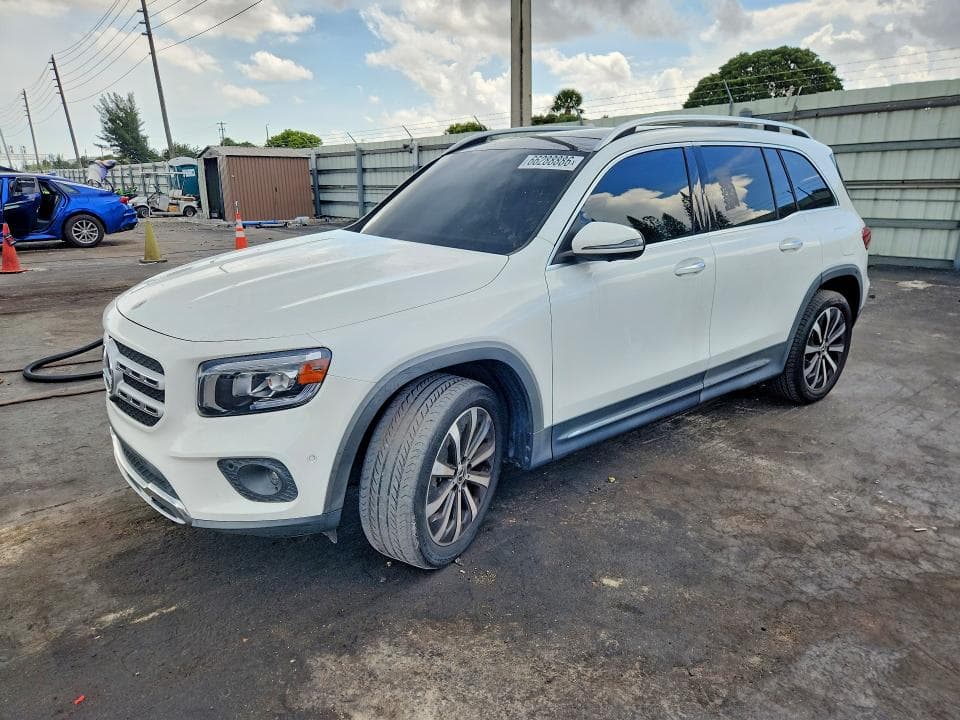 2021 MERCEDES-BENZ GLB 250 - 1