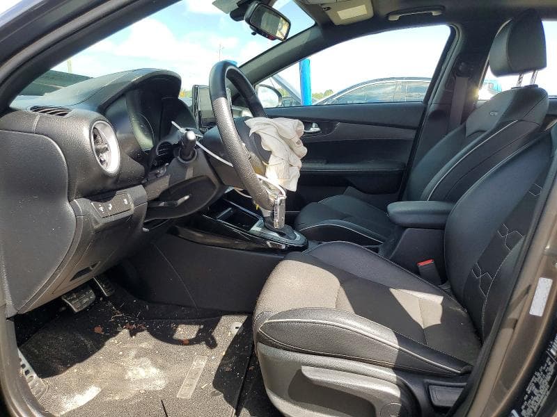 2024 KIA FORTE GT LINE 7