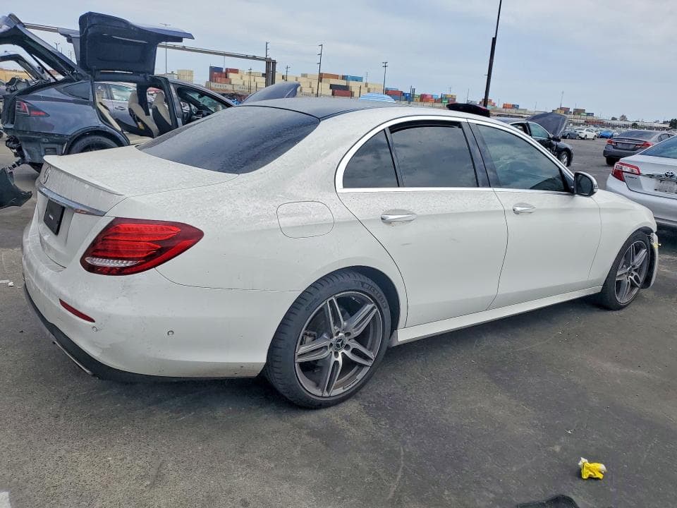 2018 MERCEDES-BENZ E 300 3