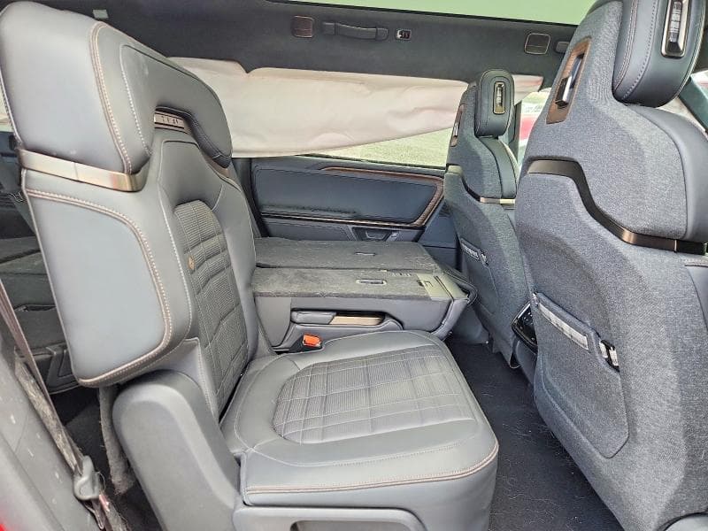 2026 RIVIAN R1S PREMIUM 10
