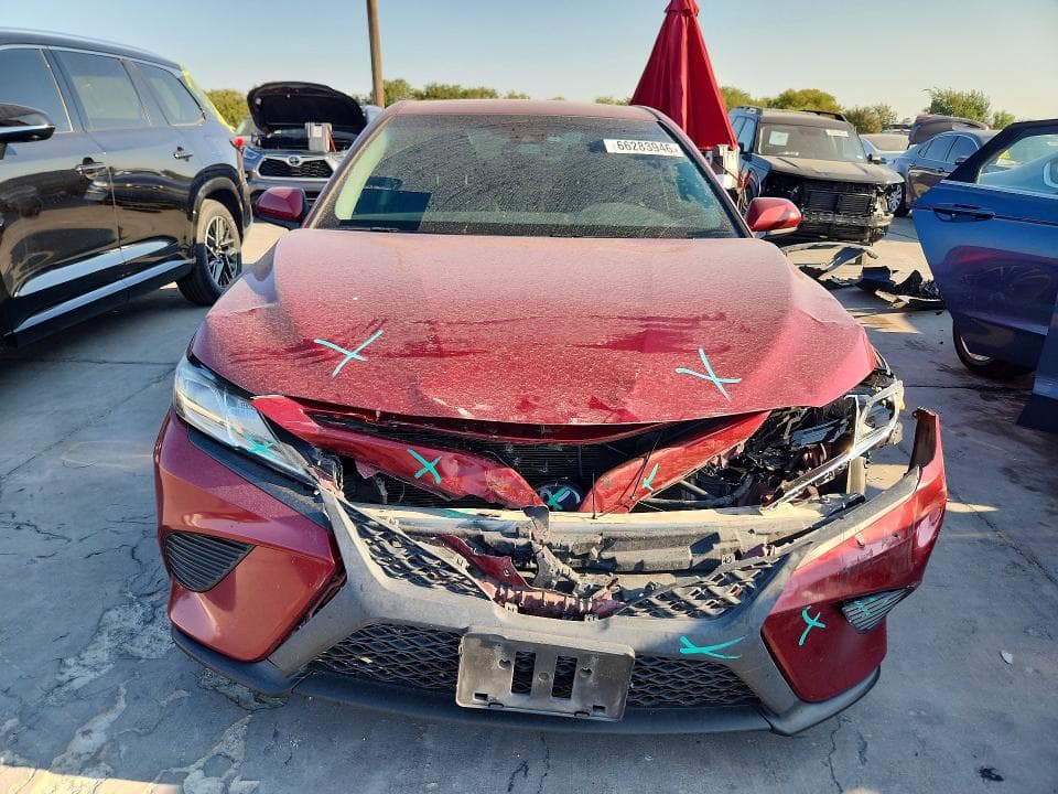 2018 TOYOTA CAMRY SE 5