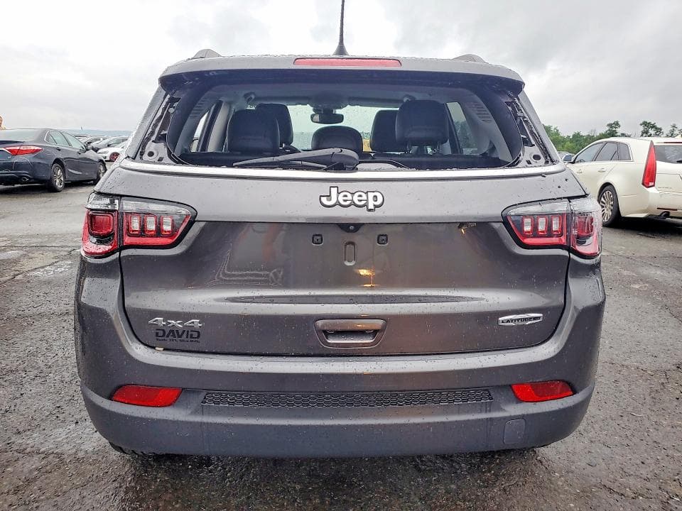 2022 JEEP COMPASS LATITUDE LUX 6