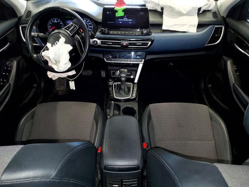 2022 KIA SELTOS S 8