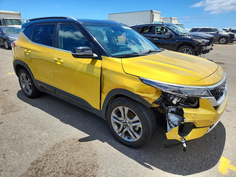 2022 KIA SELTOS S 4