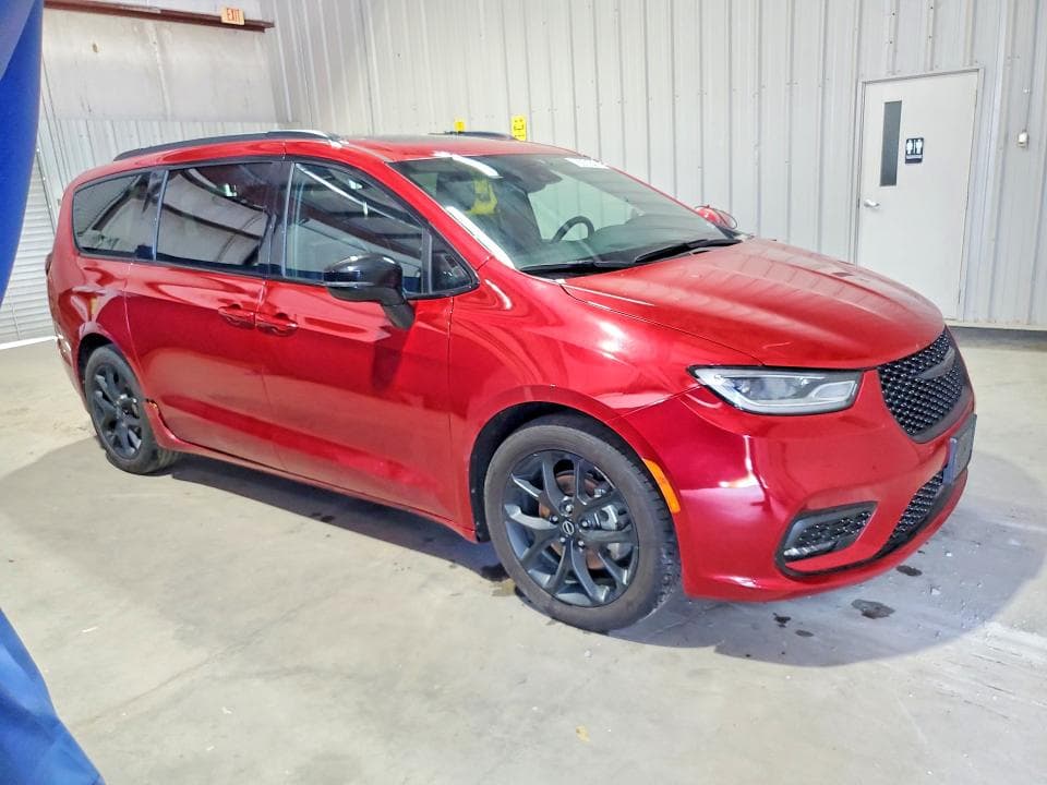 2025 CHRYSLER PACIFICA LIMITED 4