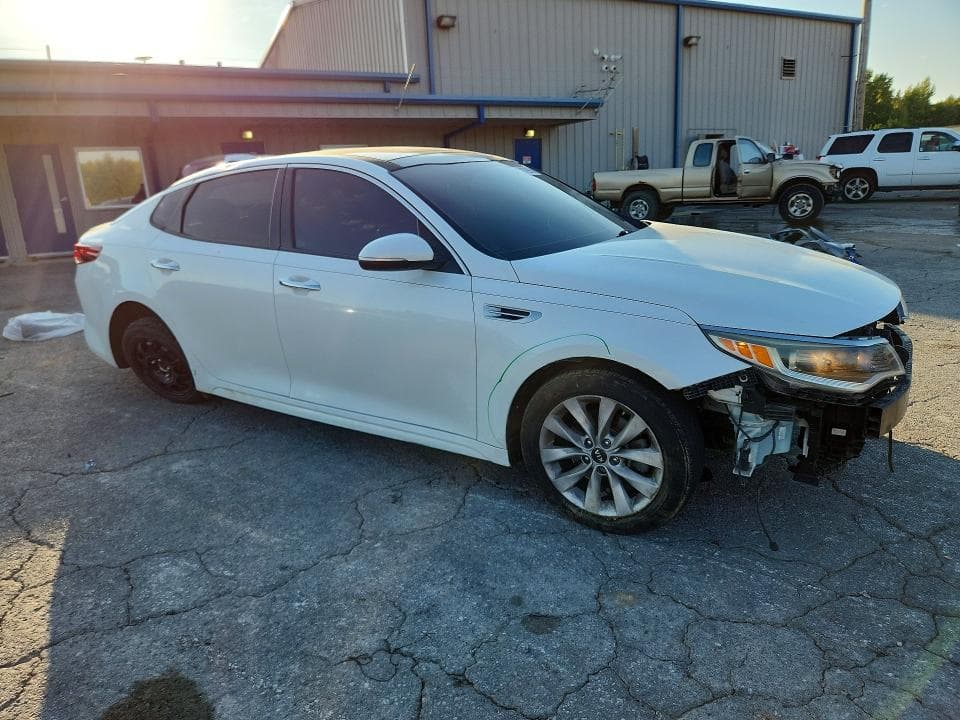 2018 KIA OPTIMA S 4
