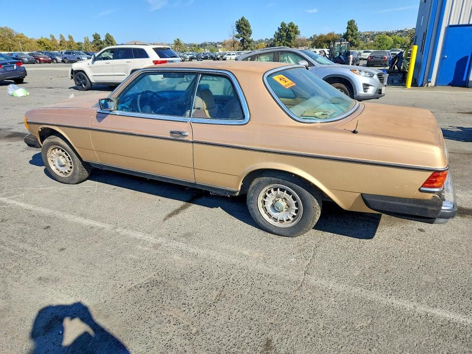 1984 MERCEDES-BENZ 300 CDT 2
