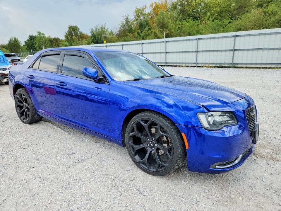2018 CHRYSLER 300 S 4