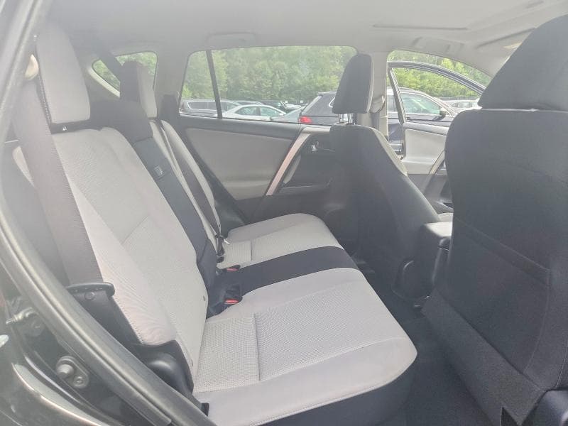 2018 TOYOTA RAV4 HYBRID XLE 11