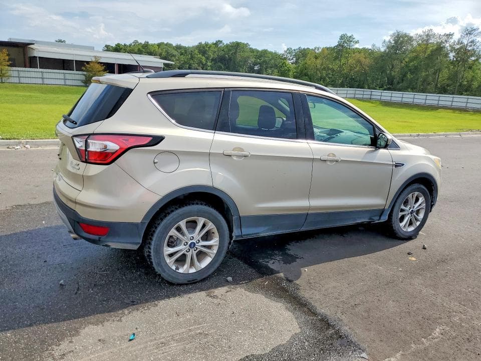 2018 FORD ESCAPE SE 3