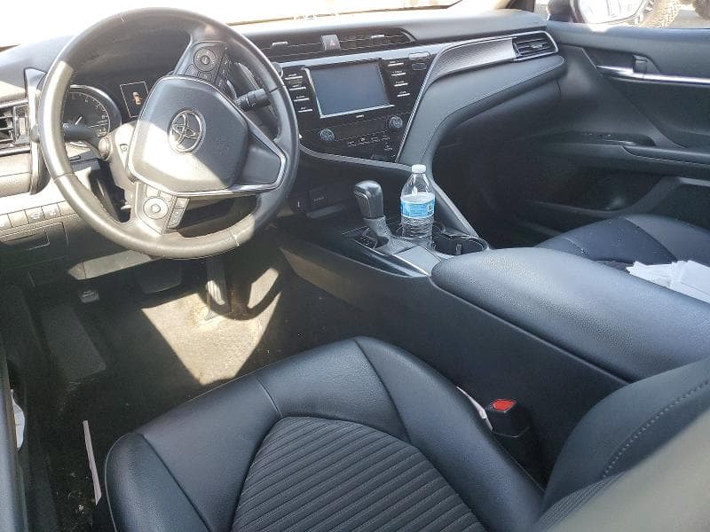 2020 TOYOTA CAMRY SE 8