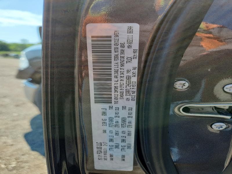 2017 RAM 1500 SLT 12