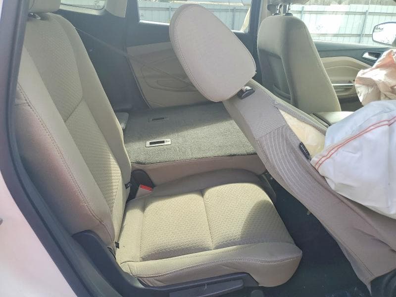 2017 FORD ESCAPE SE 11