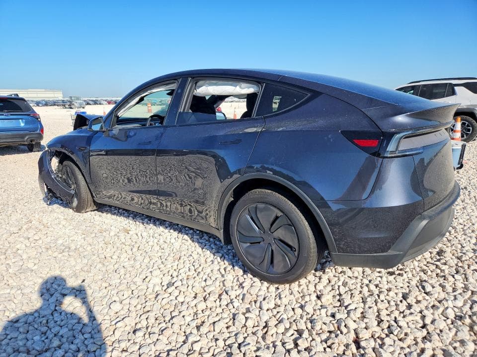 2026 TESLA MODEL Y 2
