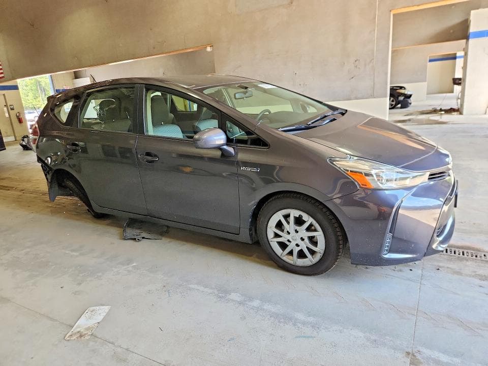 2017 TOYOTA PRIUS V TWO 4