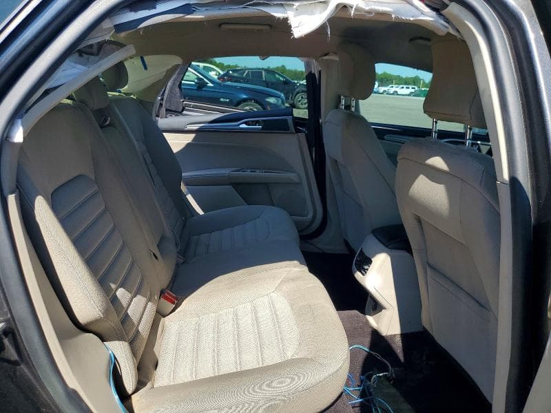 2017 FORD FUSION SE 10