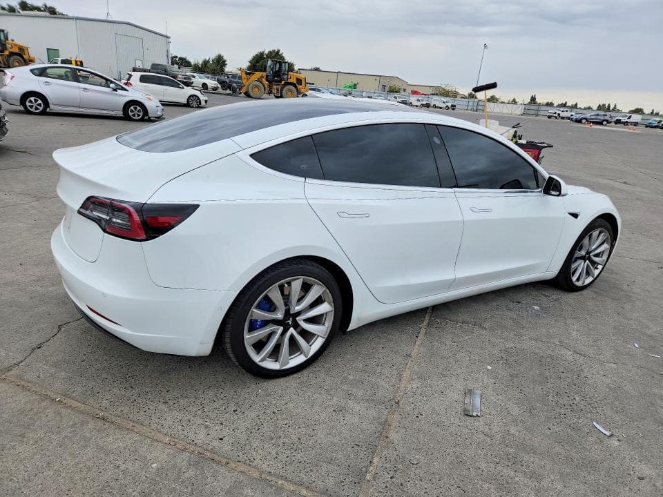 2018 TESLA MODEL 3 3