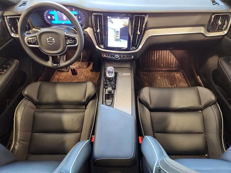 2024 VOLVO S60 PLUS 8