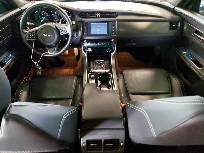 2018 JAGUAR XF SPORT LUXURY 8