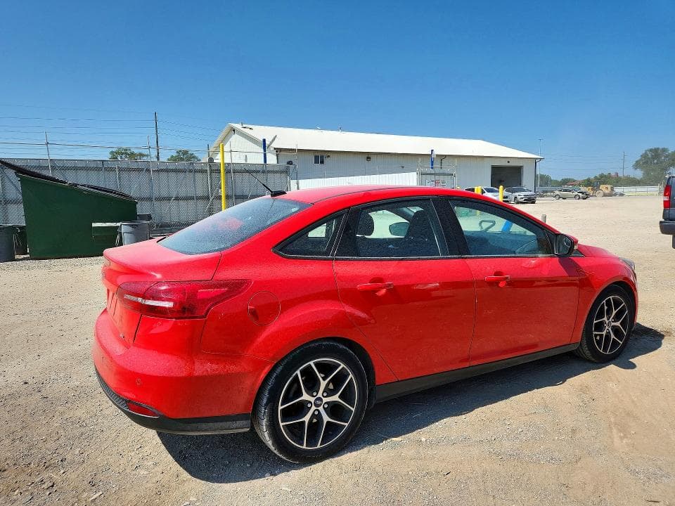 2017 FORD FOCUS SEL 3