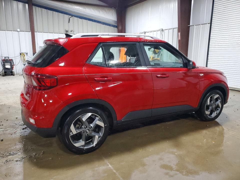 2022 HYUNDAI VENUE LIMITED 3