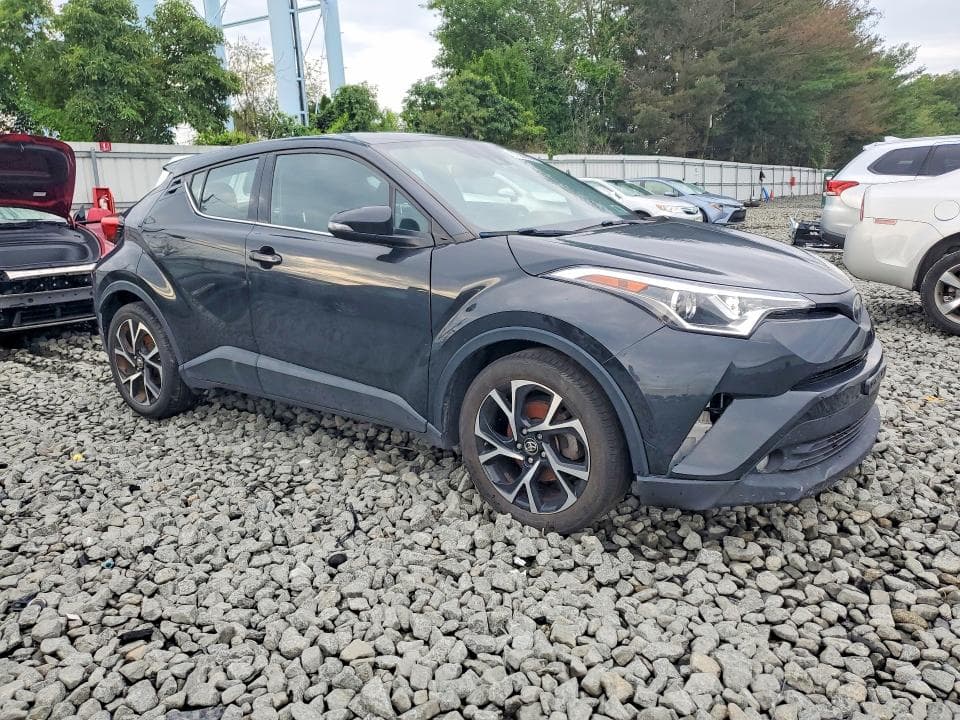 2019 TOYOTA C-HR LIMITED 4