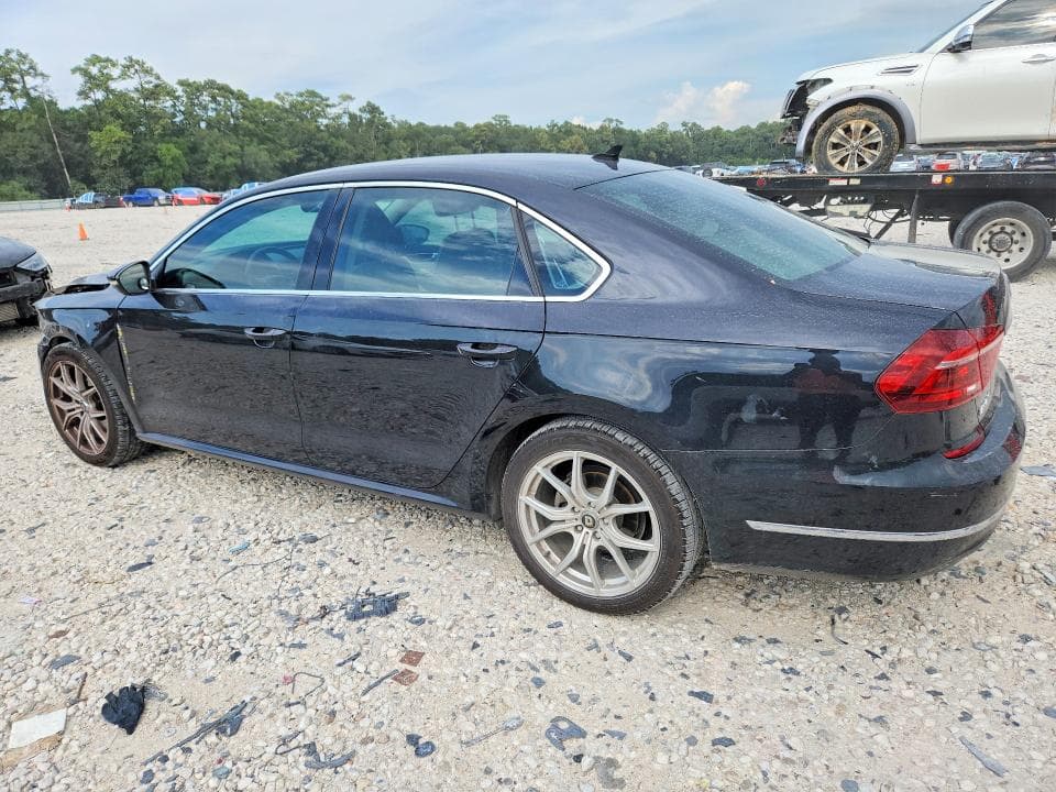 2018 VOLKSWAGEN PASSAT SE 2