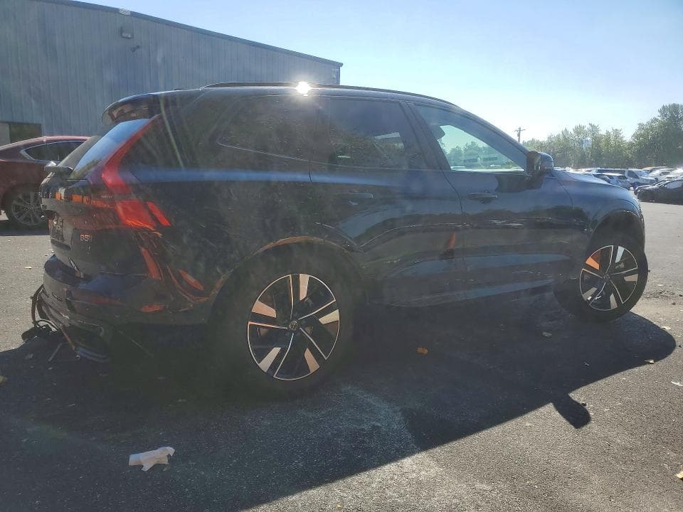 2026 VOLVO XC60 PLUS 3