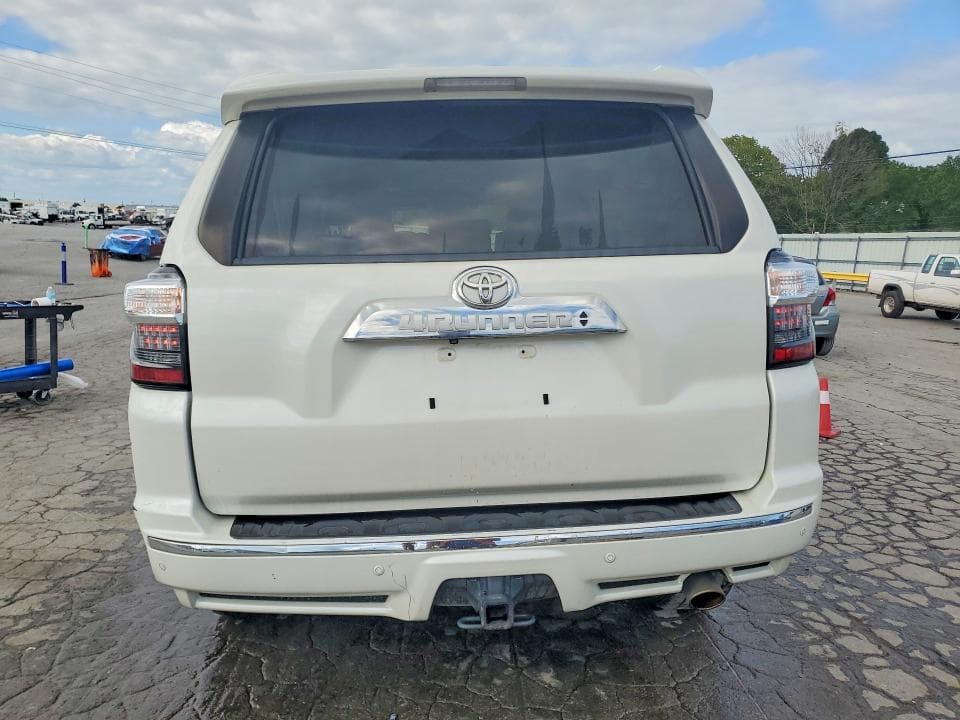 2018 TOYOTA 4RUNNER LIMITED 6
