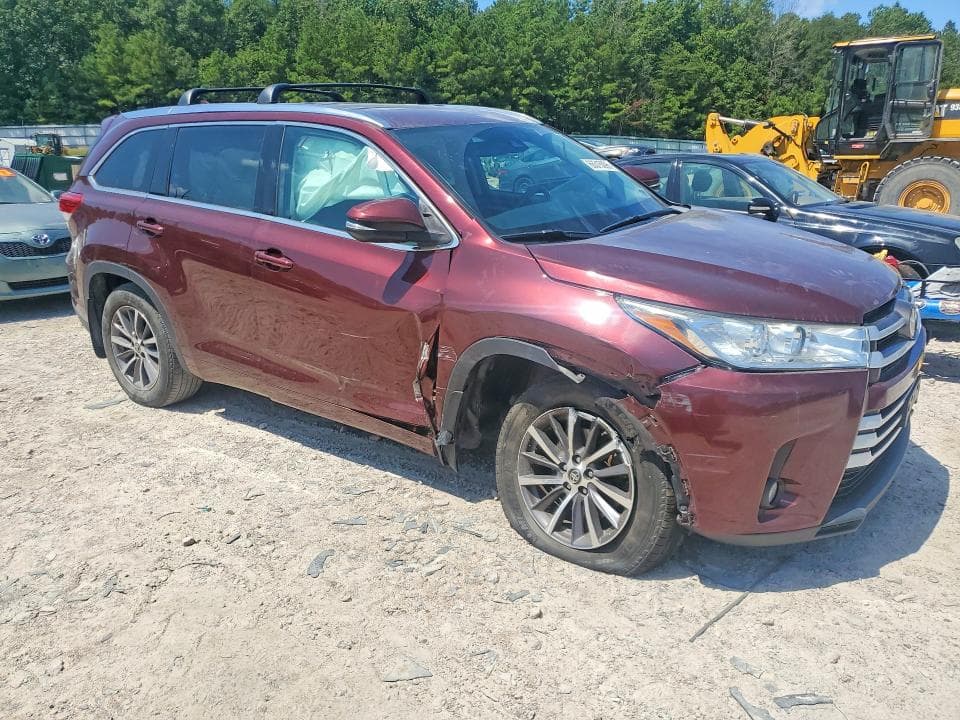 2018 TOYOTA HIGHLANDER XLE 4