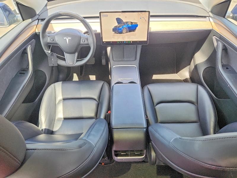 2023 TESLA MODEL Y 8