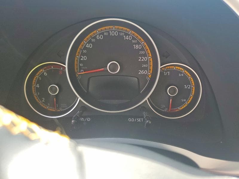 2018 VOLKSWAGEN BEETLE DUNE 9