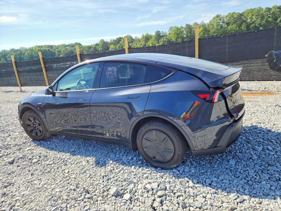 2026 TESLA MODEL Y 2