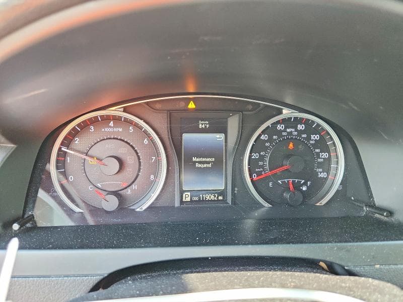 2017 TOYOTA CAMRY SE 9