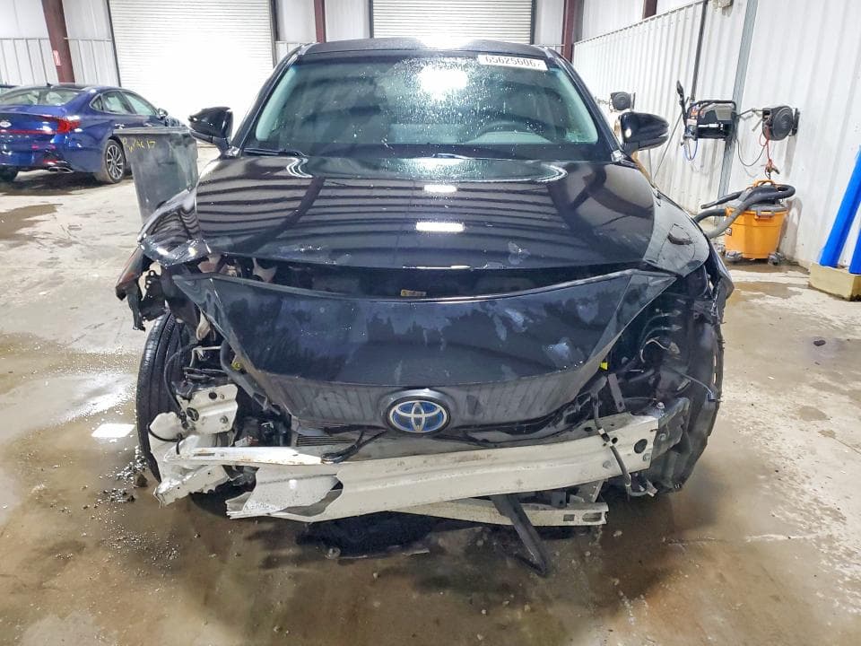 2021 TOYOTA VENZA LE 5