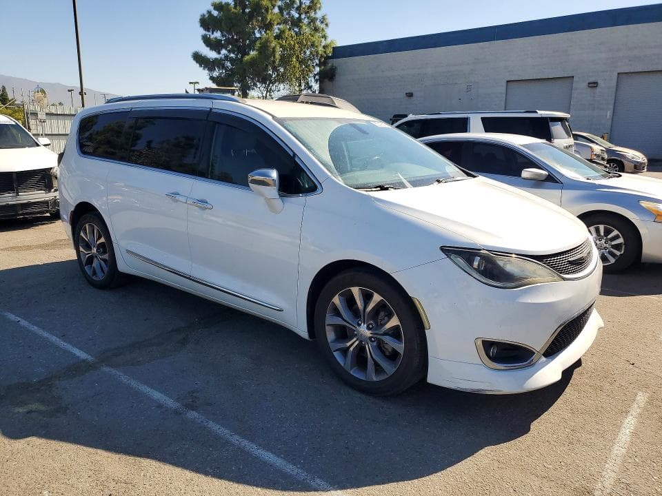 2018 CHRYSLER PACIFICA LIMITED 4