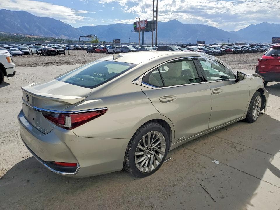 2019 LEXUS ES 300H 3